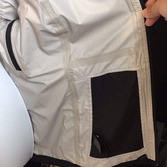 The North Face Dryvent - Picture 3 of 6